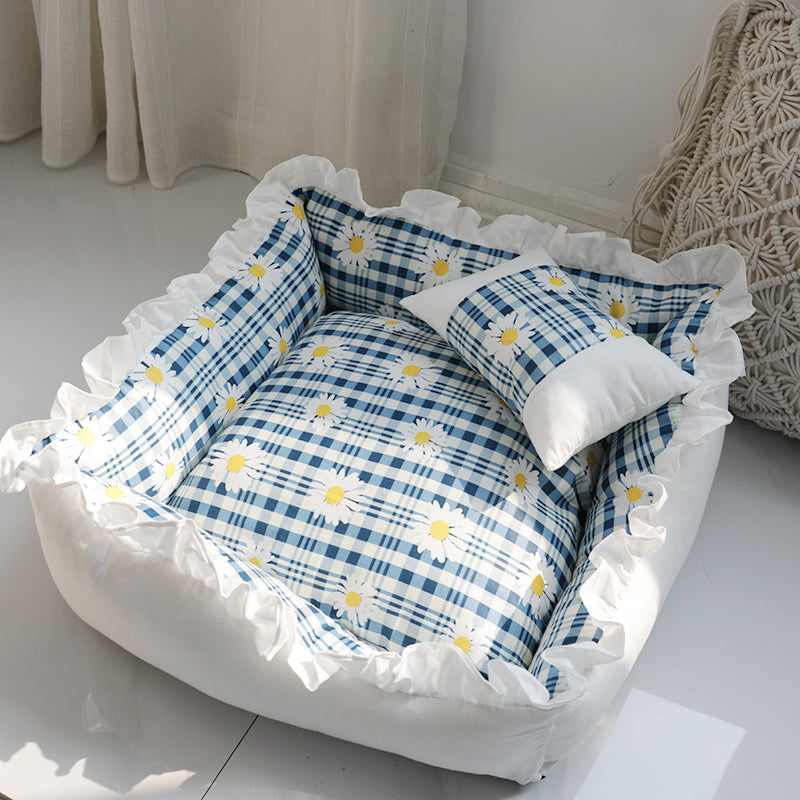 Comfy Princess Pet Bed