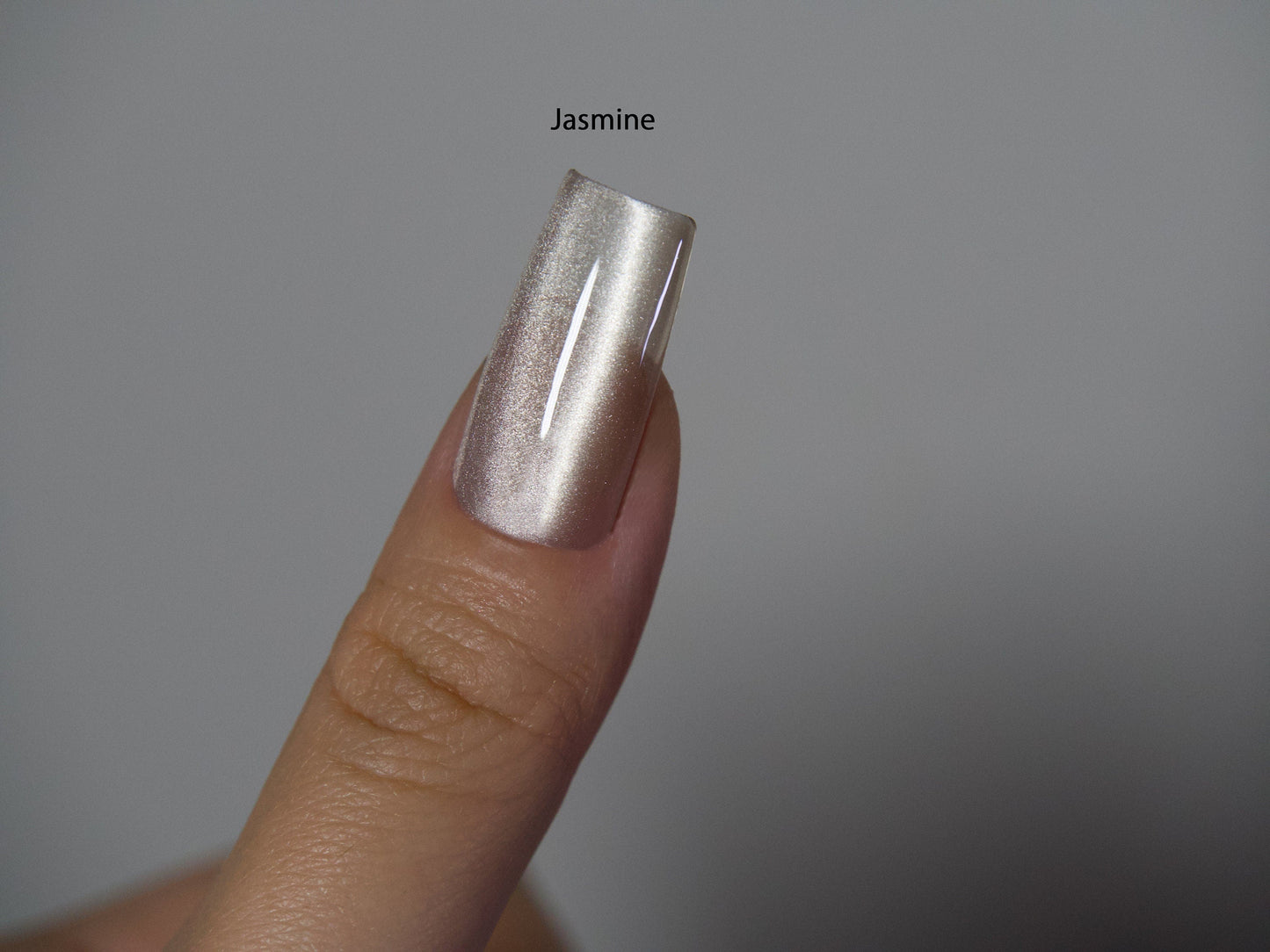 15ml Glass Cat Eye Gel Silky Moonlight Gel Polish/Magnetic Wide Glare Velvet Reflective Snowlight Glow Manicure Pedicure -Makybling