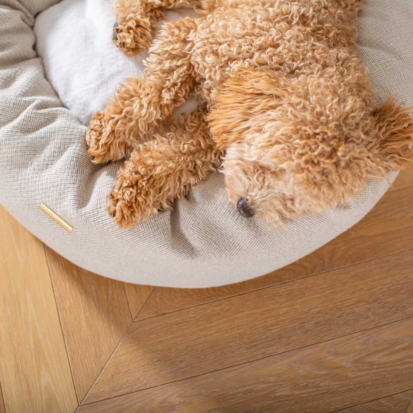 Donut Bed in Natural Herringbone Tweed by Lords & Labradors
